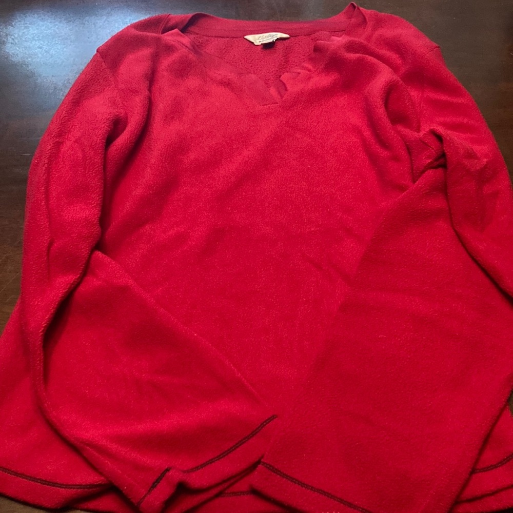 Elegant Red Women's V-Neck Sweater